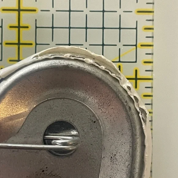 Vintage Beatles heart button - Picture 3 of 4